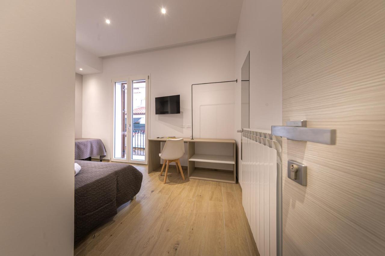Coresi Rooms 체팔루 외부 사진