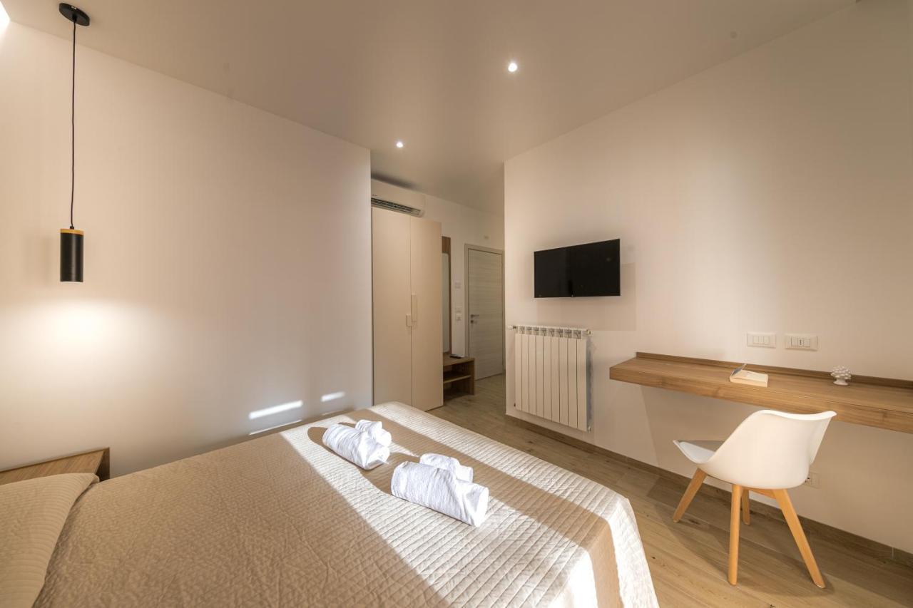 Coresi Rooms 체팔루 외부 사진