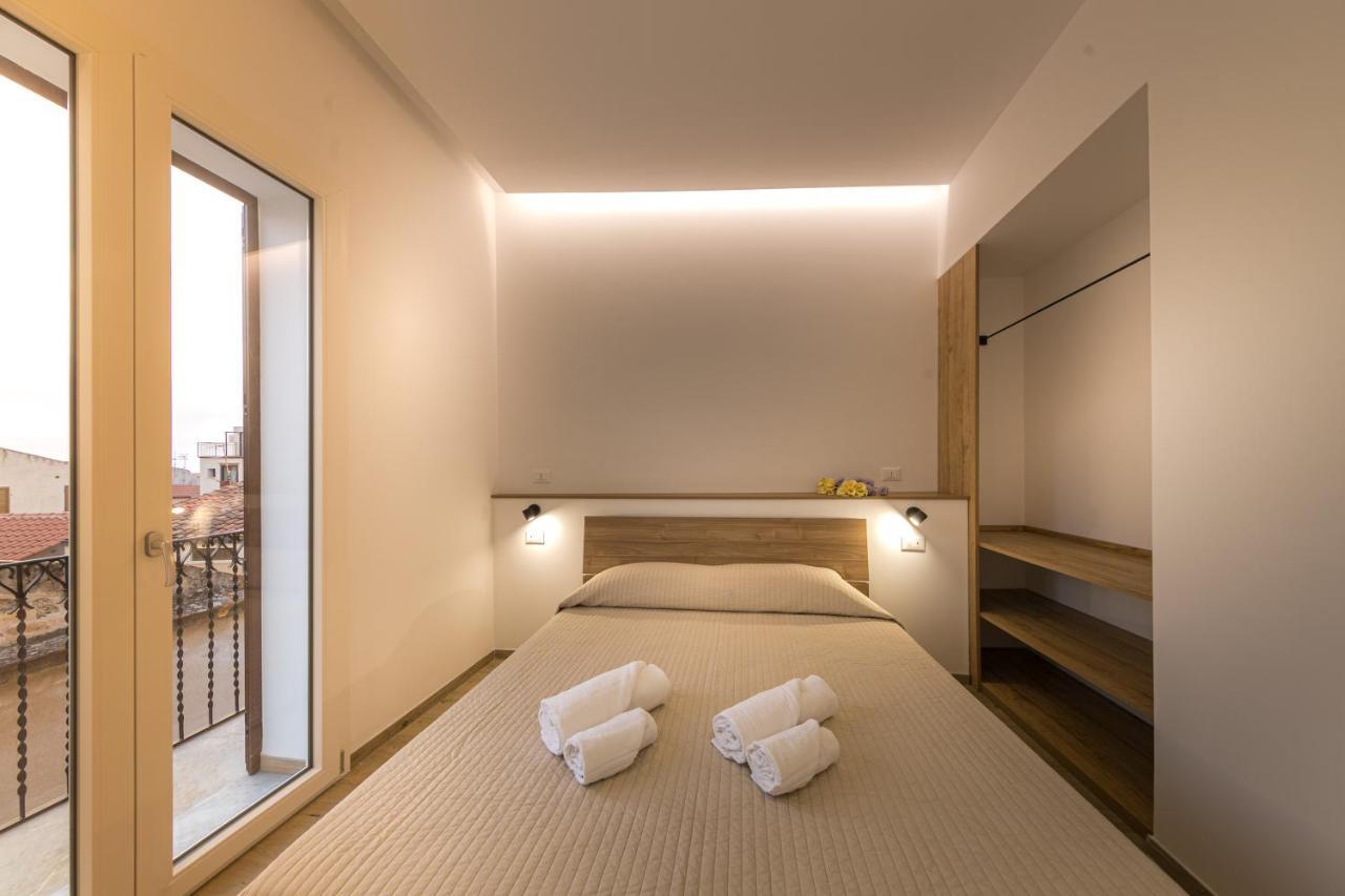 Coresi Rooms 체팔루 외부 사진
