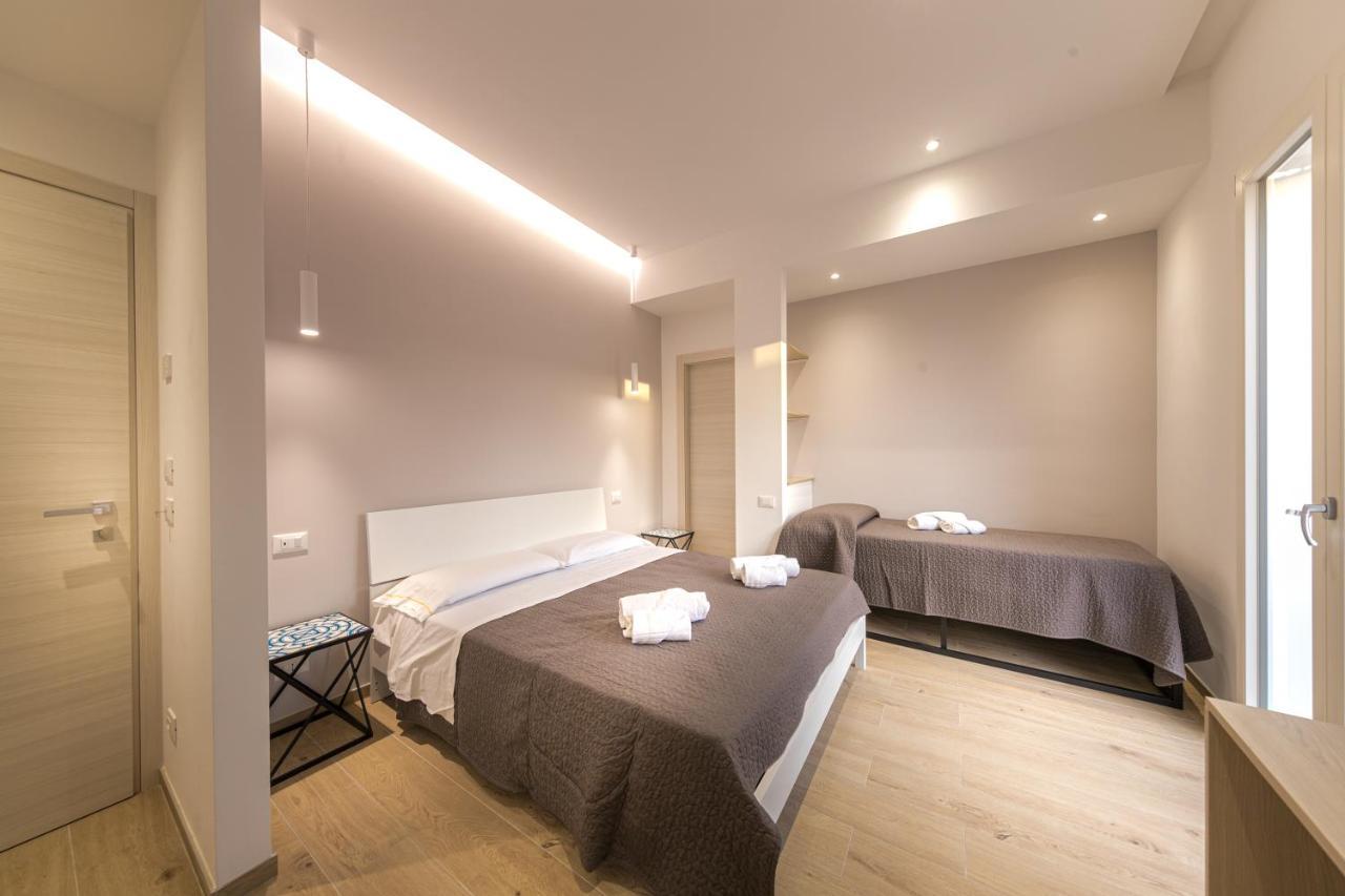 Coresi Rooms 체팔루 외부 사진